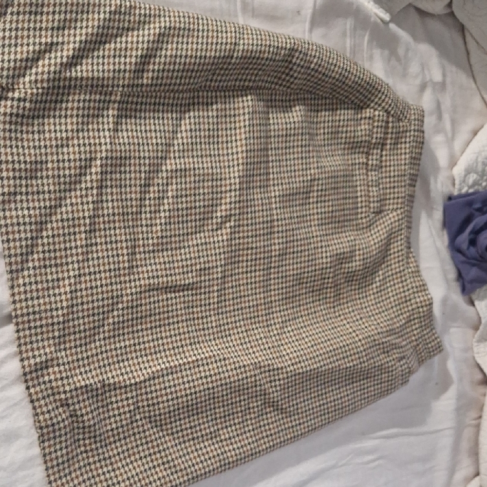 Classic Houndstooth Skirt